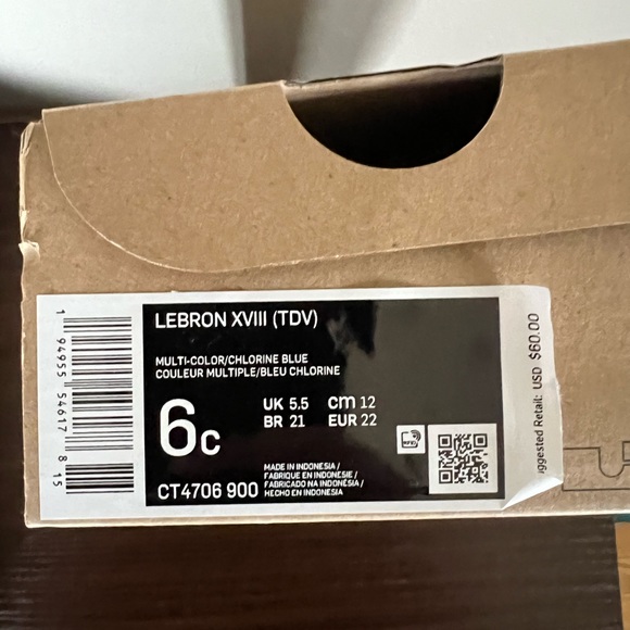 Nike LeBron XVIII size 6c - Picture 7 of 7